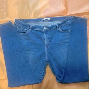 Levi’s 310 shaping super skinny